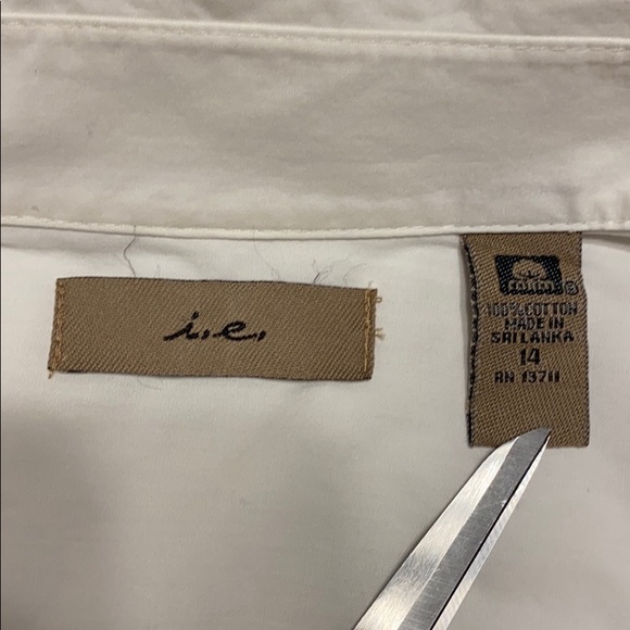 i.e. White Button-Up Blouse w/Cuff Sleeves  -14 - Picture 9 of 14